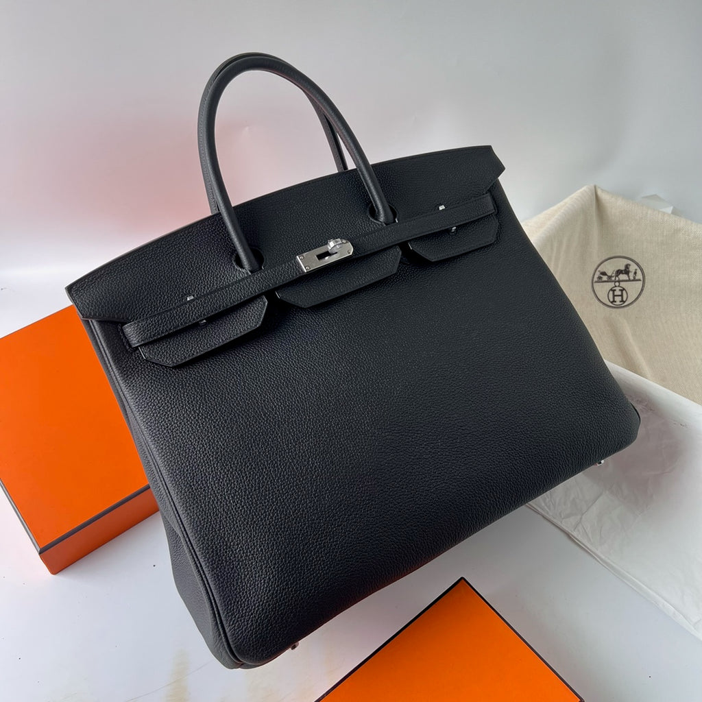 Birkin 40 Retourne in Noir Togo Leather (Palladium Hardware)