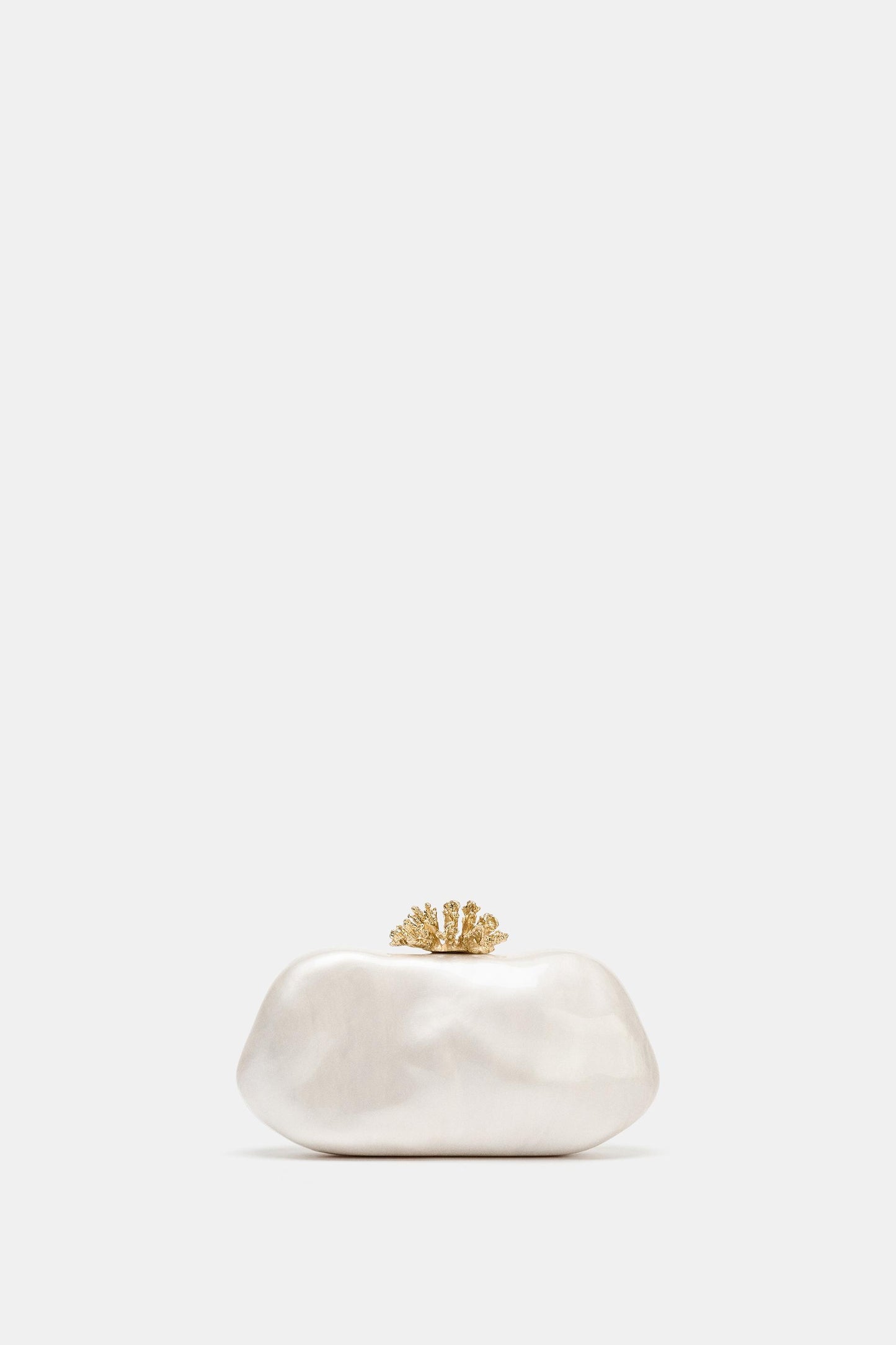 METALLIC DETAIL CLUTCH