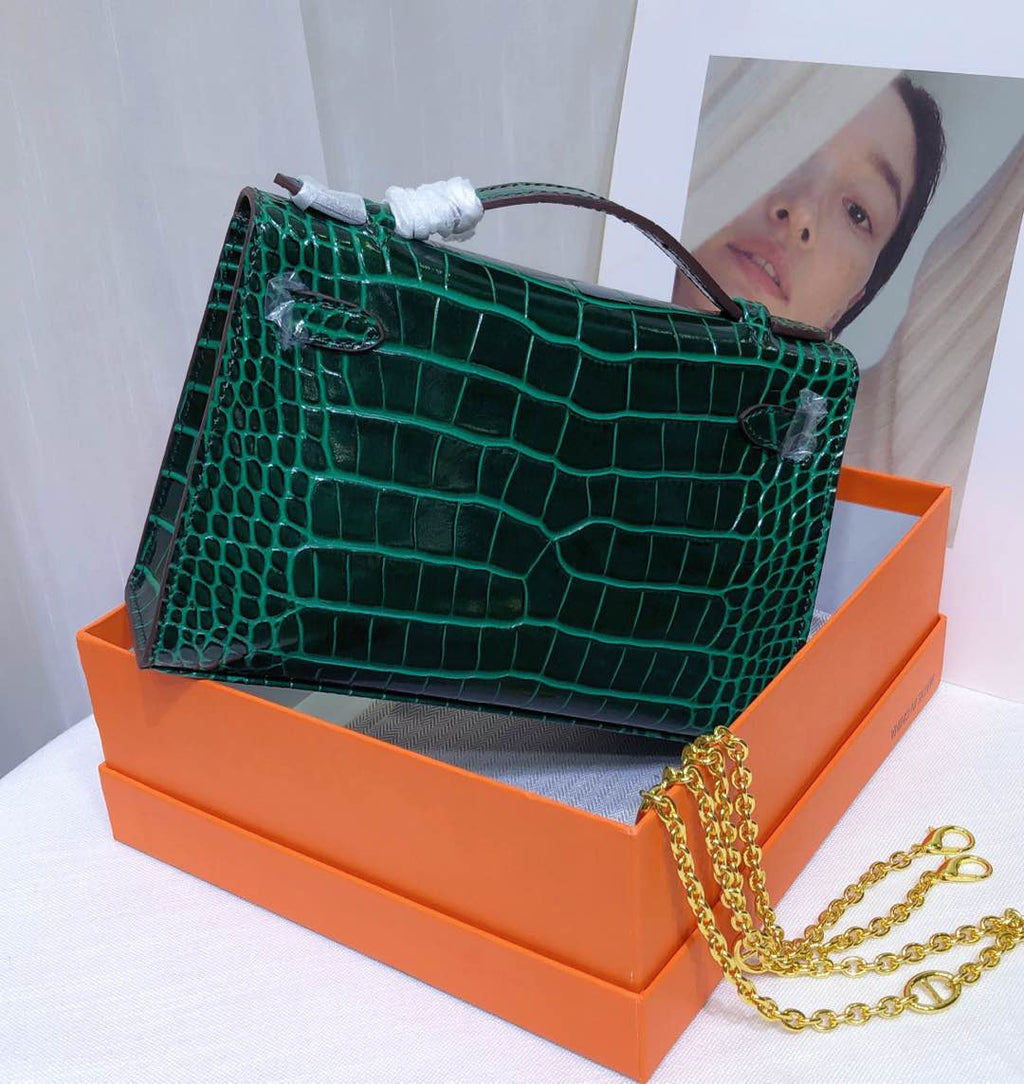 Kelly Pochette Vert Emeraude Shiny Niloticus Crocodile Leather Gold Hardware Women Clutch Bag