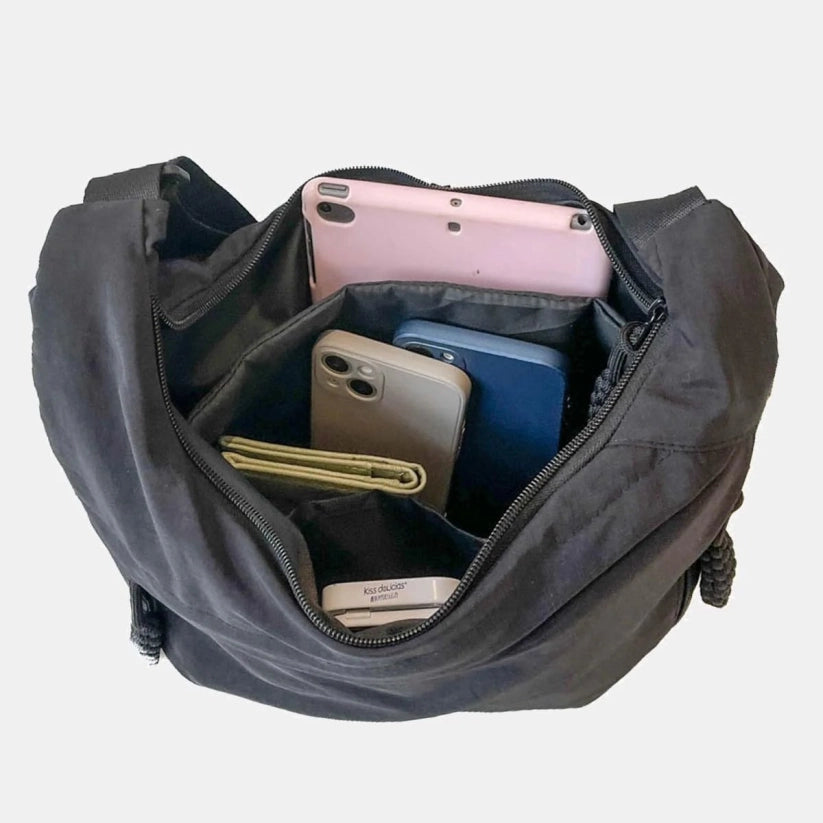 Dumpling bag crossbody style