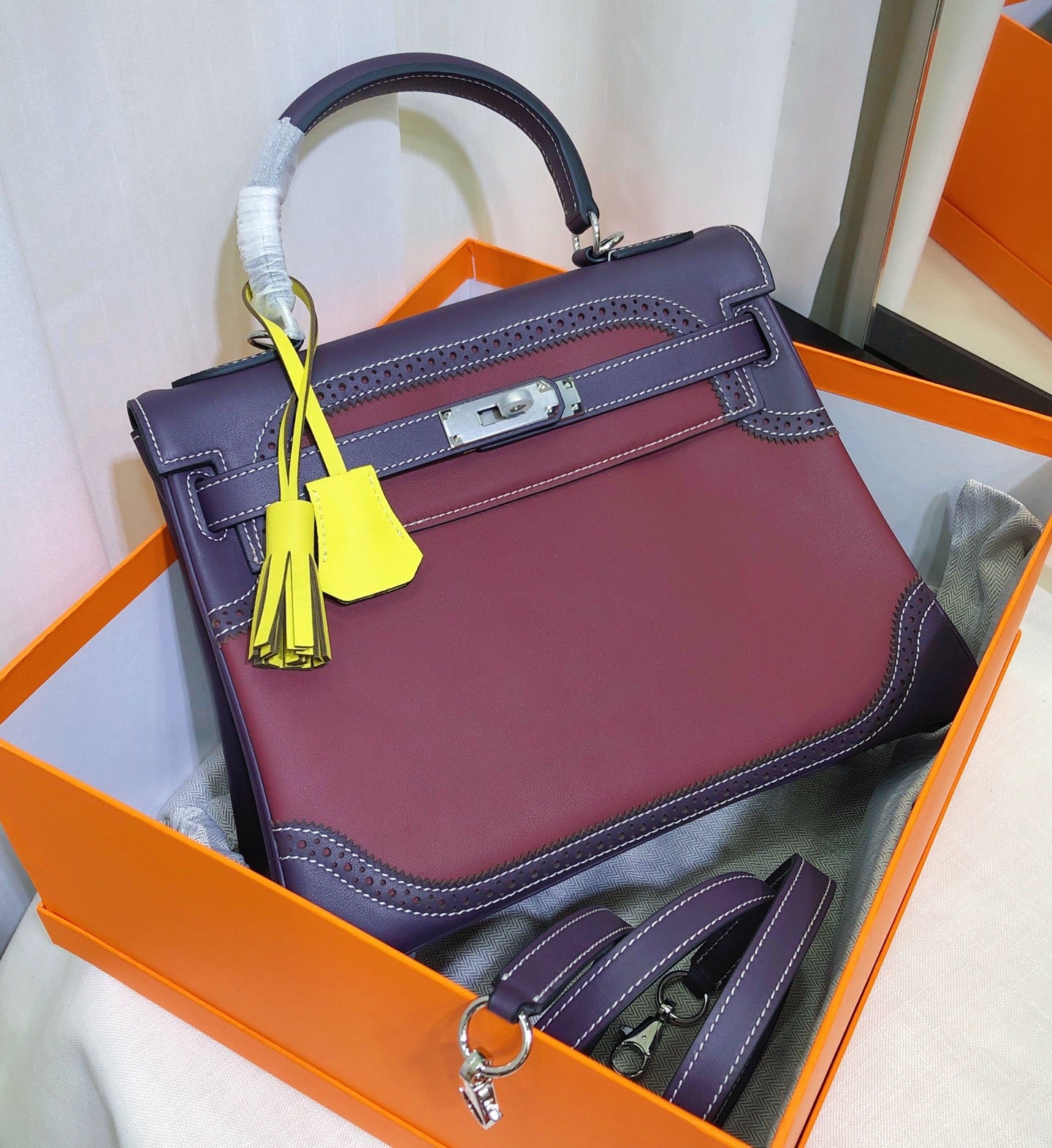 Kelly Sellier Ghillies 28cm Bordeaux & Marron Foncé Barenia Leather Palladium Hardware Women Handbag