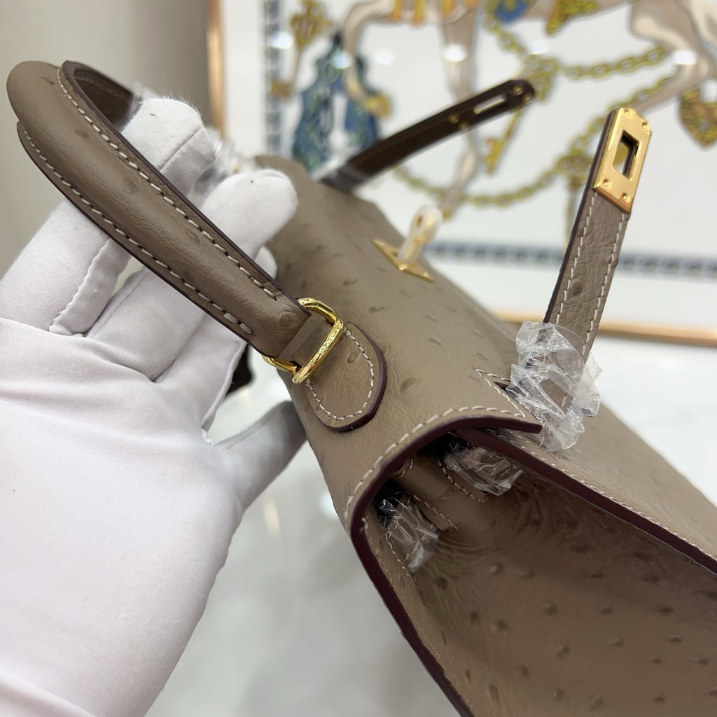 Hermès Kelly Sellier 25 Ostrich Etoupe Gold Hardware