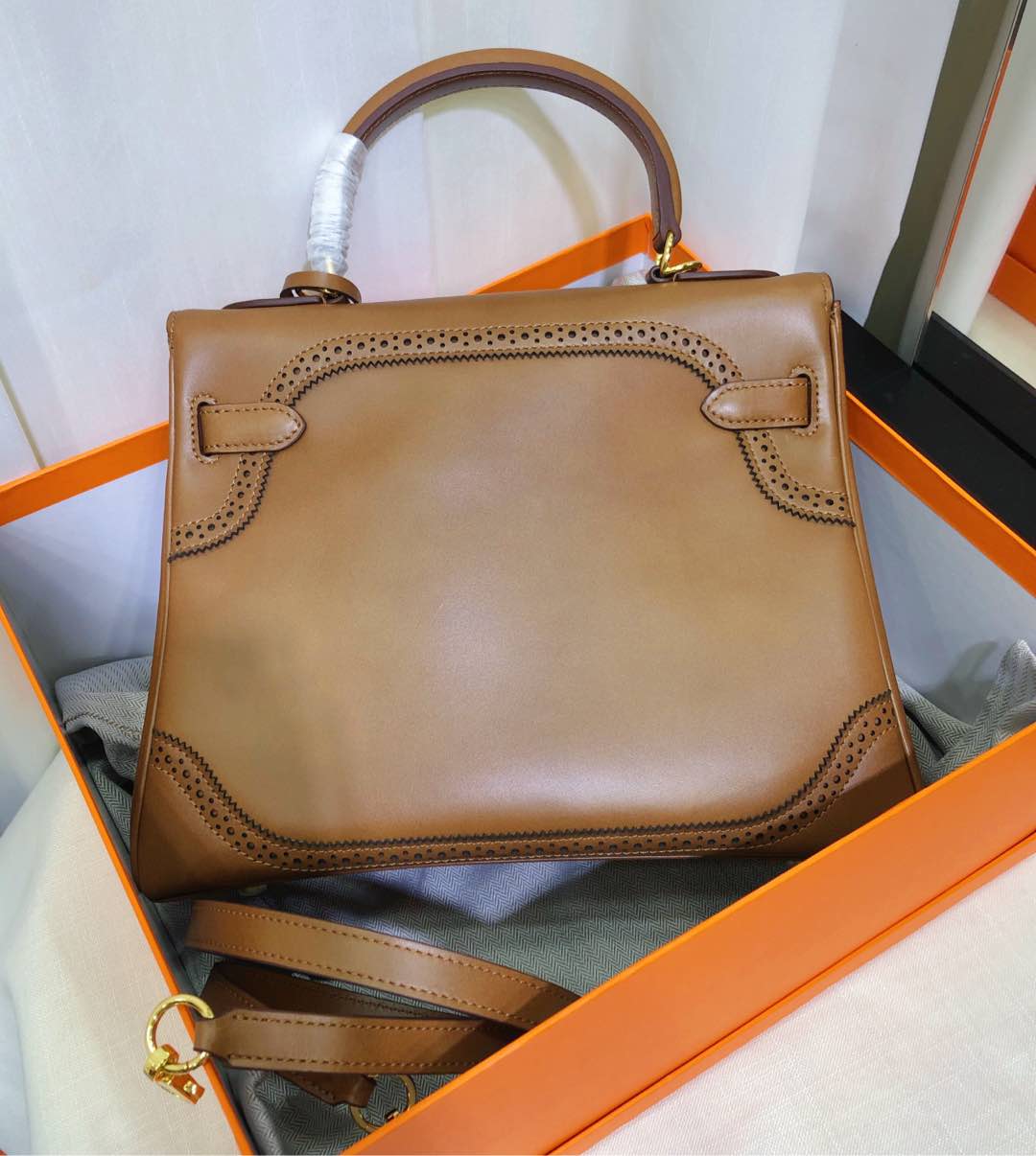 Kelly Sellier Ghillies 28cm Natural Sable Barenia Leather Gold Hardware Women Handbag